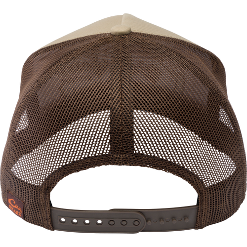 Drake Retro Billboard Mesh Back Cap with structured crown, pre-curved visor, mesh back panels, and embroidered hunt scene, ideal for hunting and outdoor activities.