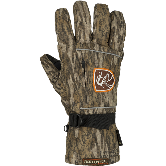 Non-Typical Refuge HS Gore-Tex Glove 2.0 showcasing durable design with GORE-TEX® waterproofing, dual-zone insulation, and leather palm for superior hunting comfort.