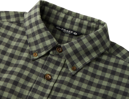 Close-up of the Drake Autumn Flannel Shirt, showcasing a green and black checkered pattern, button-down collar, and visible “Drake” label, emphasizing its casual outdoor style.