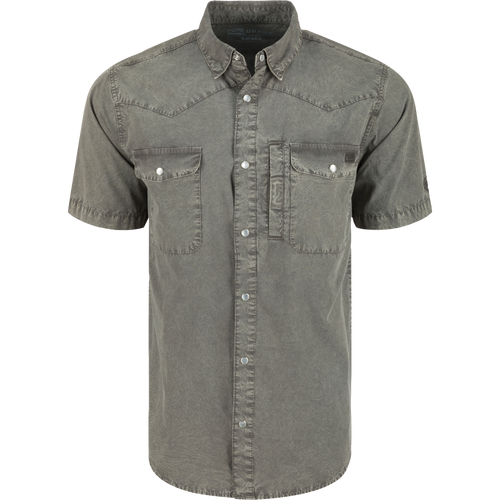 Cinco Ranch Western Acid Washed Short Sleeve Shirt with button-down collar, vented back, and snap chest pockets, showcasing a classic Western fit.