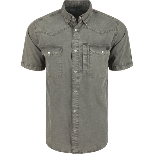 Cinco Ranch Western Acid Washed Short Sleeve Shirt with button-down collar, vented back, and snap chest pockets, showcasing a classic Western fit.