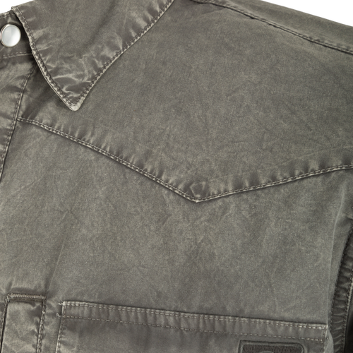 Cinco Ranch Western Acid Washed Short Sleeve Shirt with faux pearl snaps, vented back cape, and snap chest pockets, showcasing close-up details of its buttons and fabric texture.