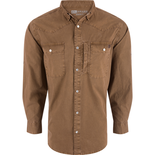 Cinco Ranch Western Solid Acid Wash Long Sleeve Shirt with faux pearl snaps, two flap chest pockets, and a sculpted hem, ideal for versatile outdoor wear.