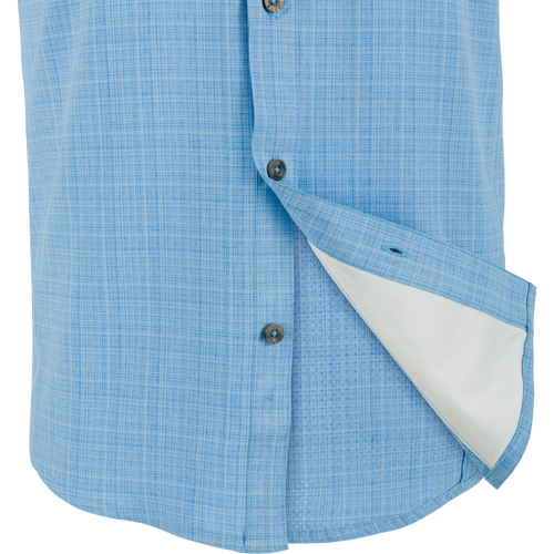 Wingshooter Trey Cross Hatch Short Sleeve Shirt with button-down collar, vented back, and dual chest pockets, featuring moisture-wicking, UPF 30 protection, and sunglass wipe.