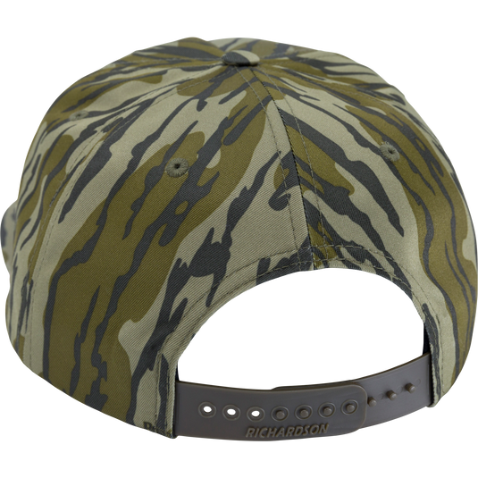 Drake X Richardson 256XE Flatbill Cap features a tiger-stripe camouflage print, adjustable snapback, and branded strap for a perfect fit.