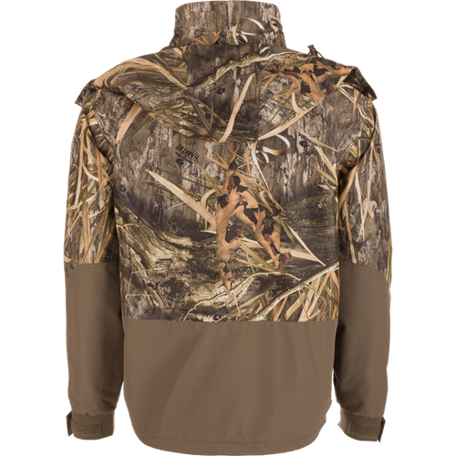 EST Heat-Escape Full Zip 2.0 hunting jacket with camouflage design, Heat-Escape vents, Magnattach pocket, and adjustable features for outdoor activities.