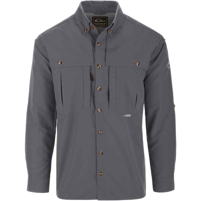 Solid Wingshooter's Shirt L/S featuring a classic seven-button design, oversized chest pockets, and a sun-blocker extension collar.