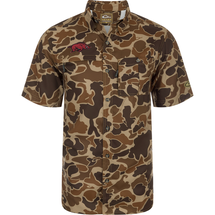 Arkansas 8-Shot Short Sleeve Shirt with camouflage pattern, button-front, point-collar, dual chest pockets, and red hog logo. Designed for performance and versatility.