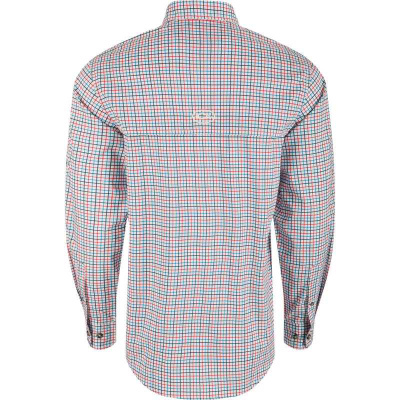 A classic fit, long sleeve shirt with a checkered pattern, hidden button-down collar, and two chest pockets. Made from lightweight, moisture-wicking fabric with UPF30 sun protection. Perfect for hunting and outdoor activities. From the Purewhitelaneshop store.