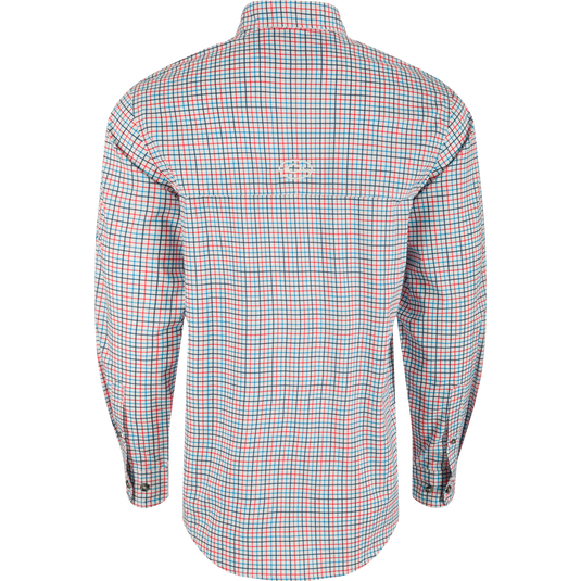 A classic fit, long sleeve shirt with a checkered pattern, hidden button-down collar, and two chest pockets. Made from lightweight, moisture-wicking fabric with UPF30 sun protection. Perfect for hunting and outdoor activities. From the Purewhitelaneshop store.